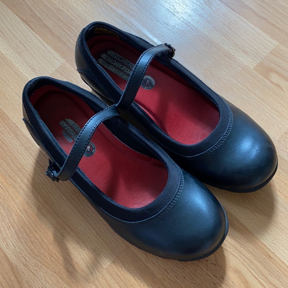 Sketchers Work shoes Slip Resistant Memory Foam